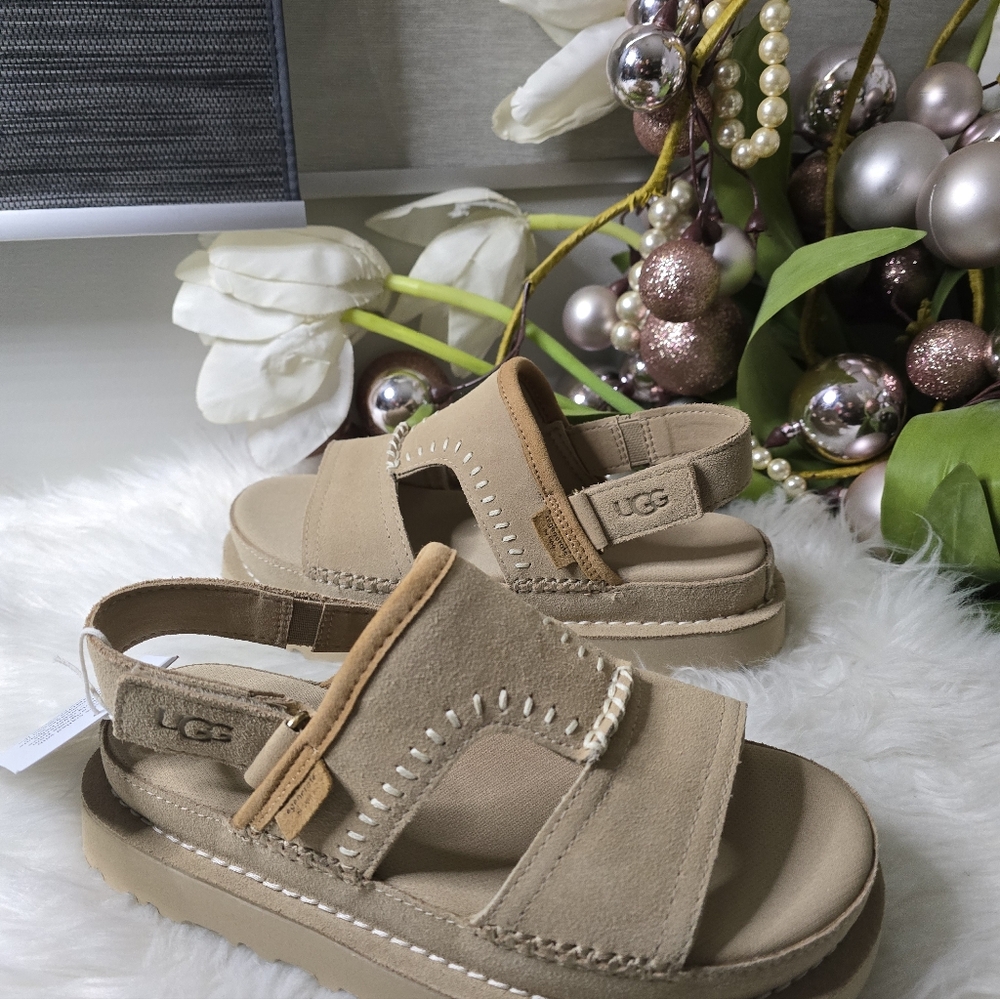 Ugg Goldenstar Regenerate  womens Sandal in sand size7.5 New - Picture 3 of 6